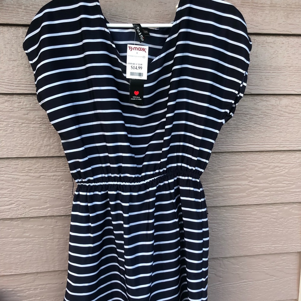 Cute stripped v neck dress
